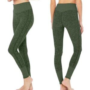 Alo Yoga High Waisted Alosoft Lounge Leggings in Hunter Heather Green - Size M
